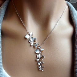 Collana floreale antica