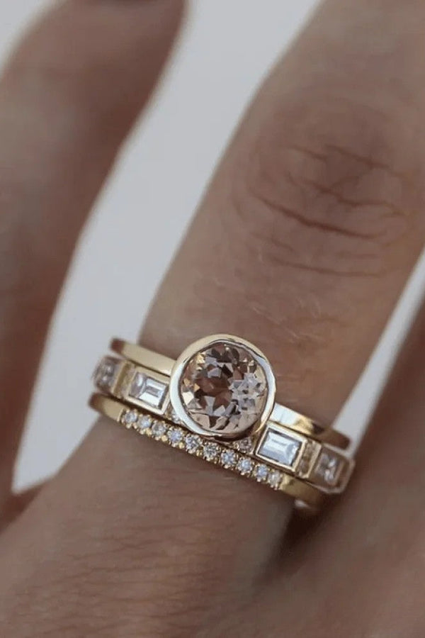 Anello elegante con incrustazione