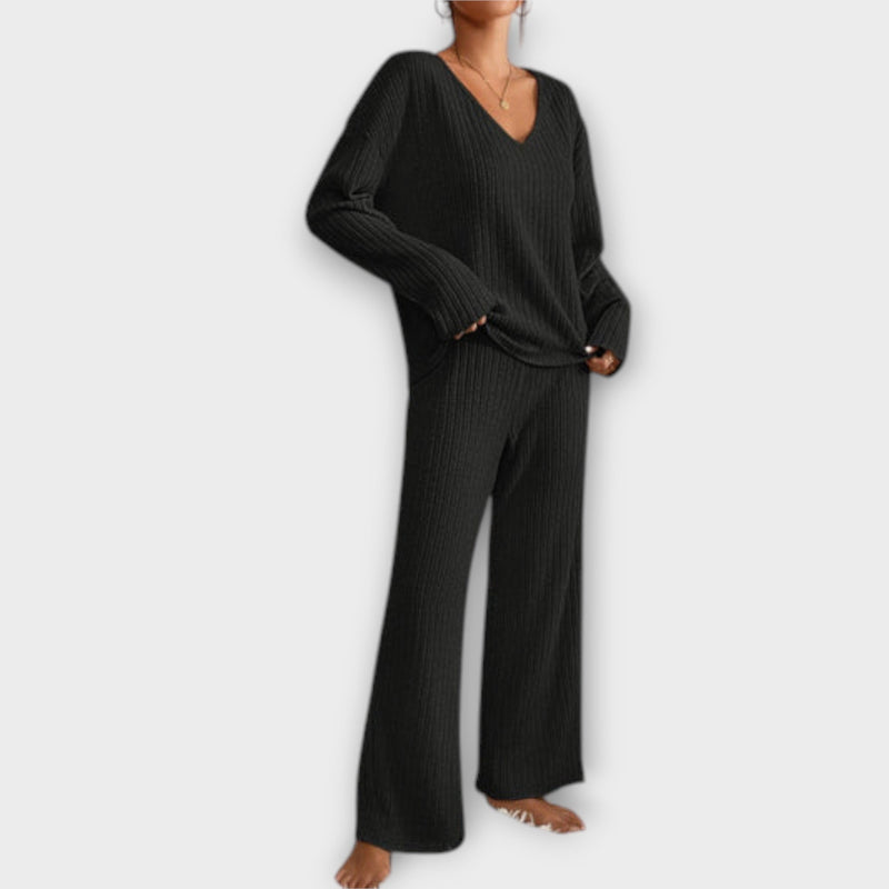 Kathy - Completo di Due Pezzi Accogliente
