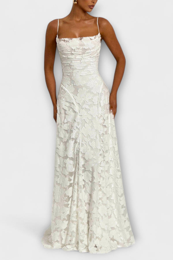 Kairi - Elegante vestito maxi in pizzo floreale bianco con spalline sottili