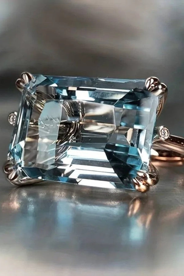 Anello Classico Vintage in Zirconia Blu