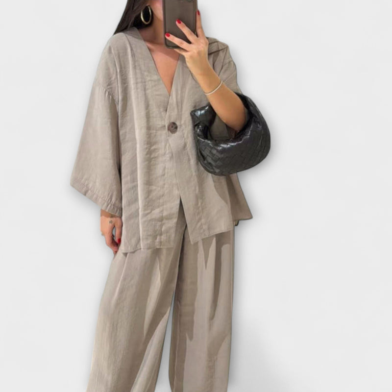 Jacqueline - Completo Casual con Top a Scollatura a V e Pantaloni