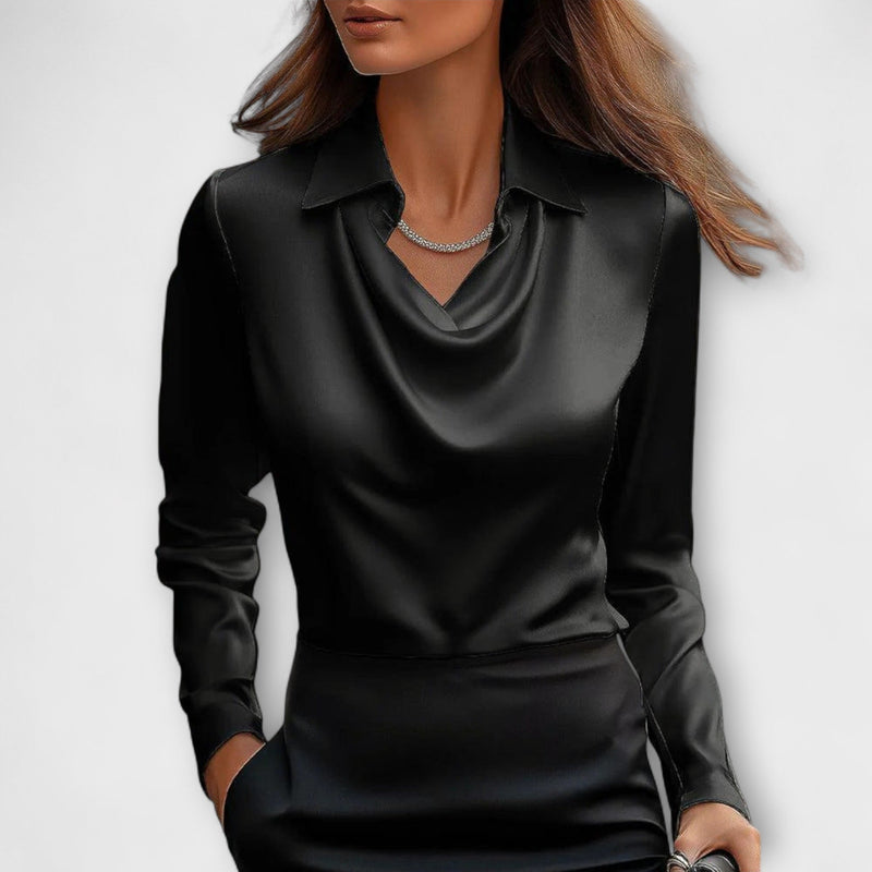 Blusa brillante con colletto arricciato