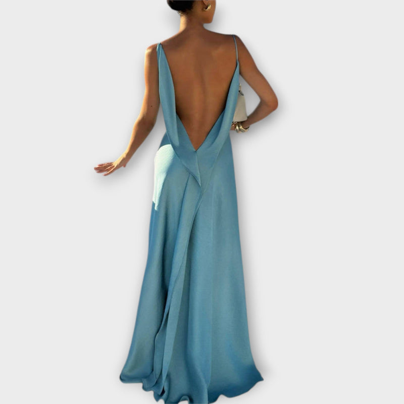 Hallie - Elegante abito lungo in satin con alto spacco