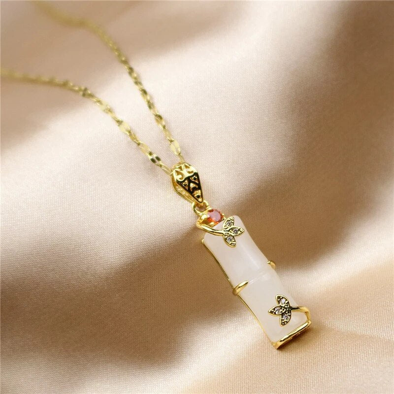 Collana Amuleto in Giada