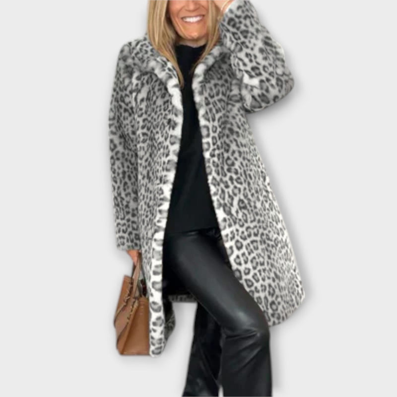 Amara - Il cappotto leopardato