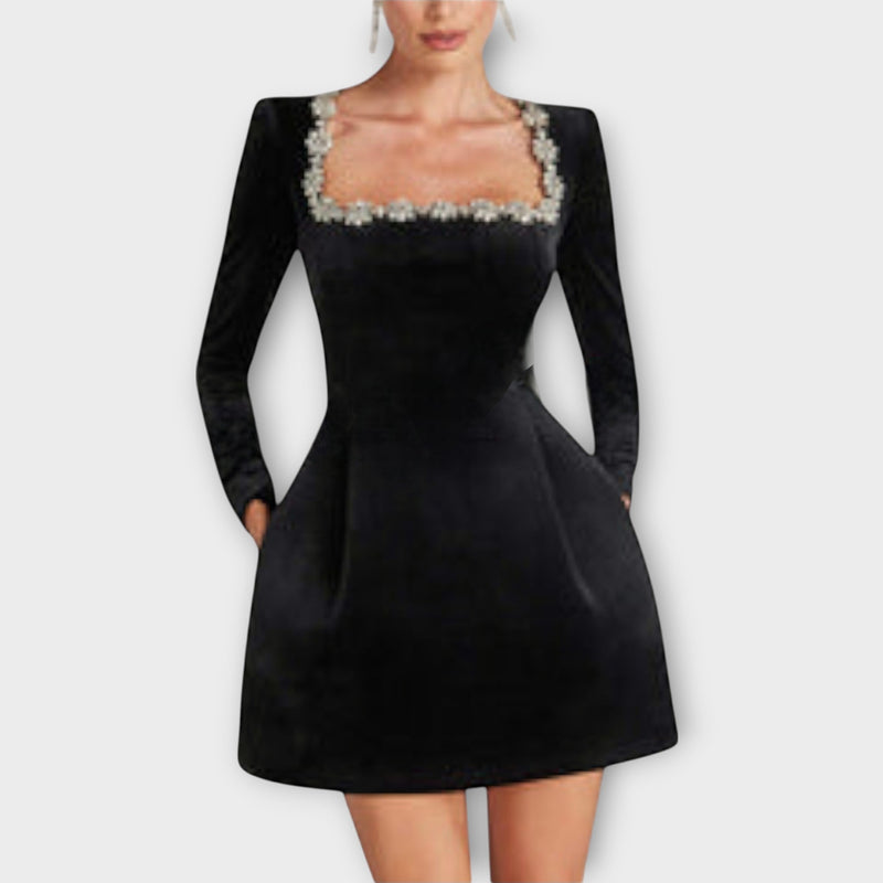 Wren - Vestito mini in velluto con decorazioni di gioielli
