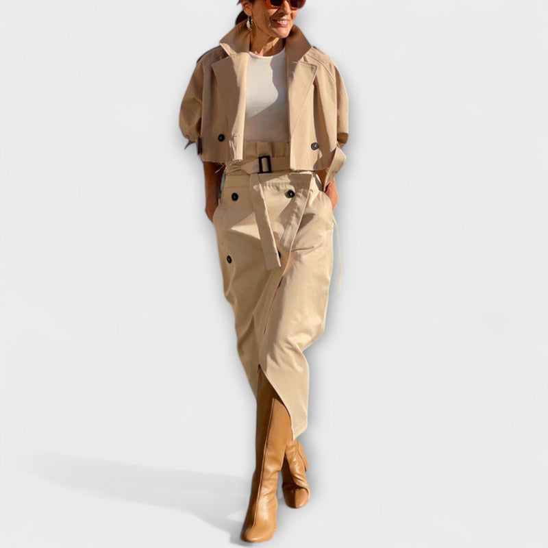 Lyra - Elegante giacca midi con gonna e tasche