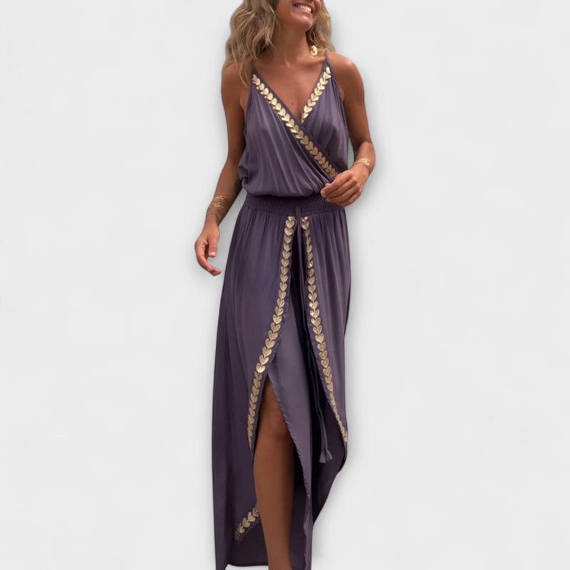 Angela - Mono Donatila con scollatura a V, ricamato e gambe aperte
