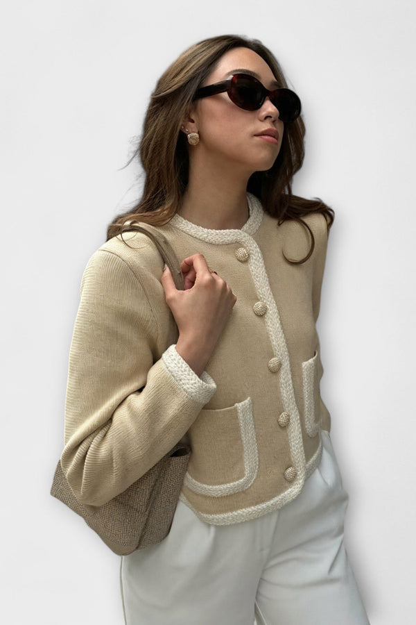Cardigan classico con tasche decorative