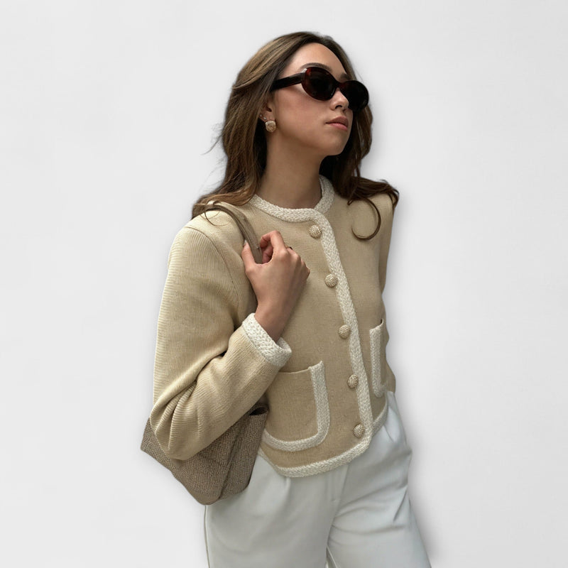 Cardigan classico con tasche decorative