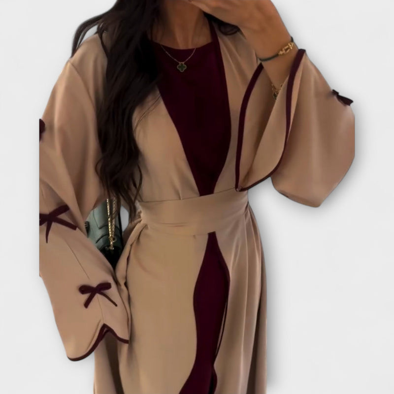 Jasmin - Elegante duo di cardigan e vestito con decorazione di fiocchi