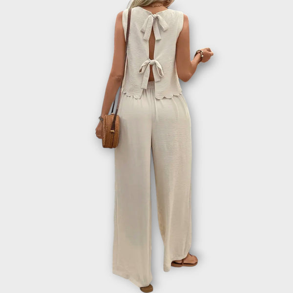 Valeria - Gilet con bordo di petali e pantaloni lunghi