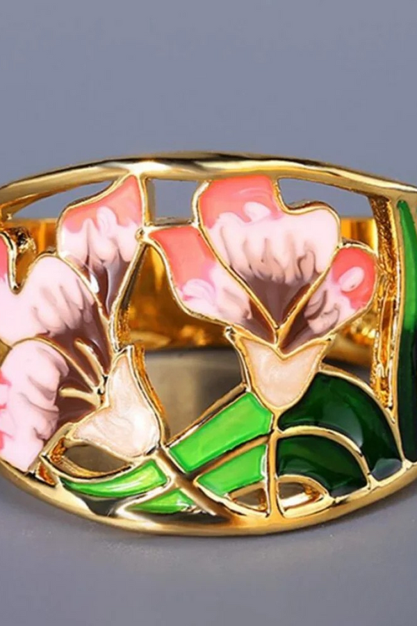 Anello retrò con fiore smaltato