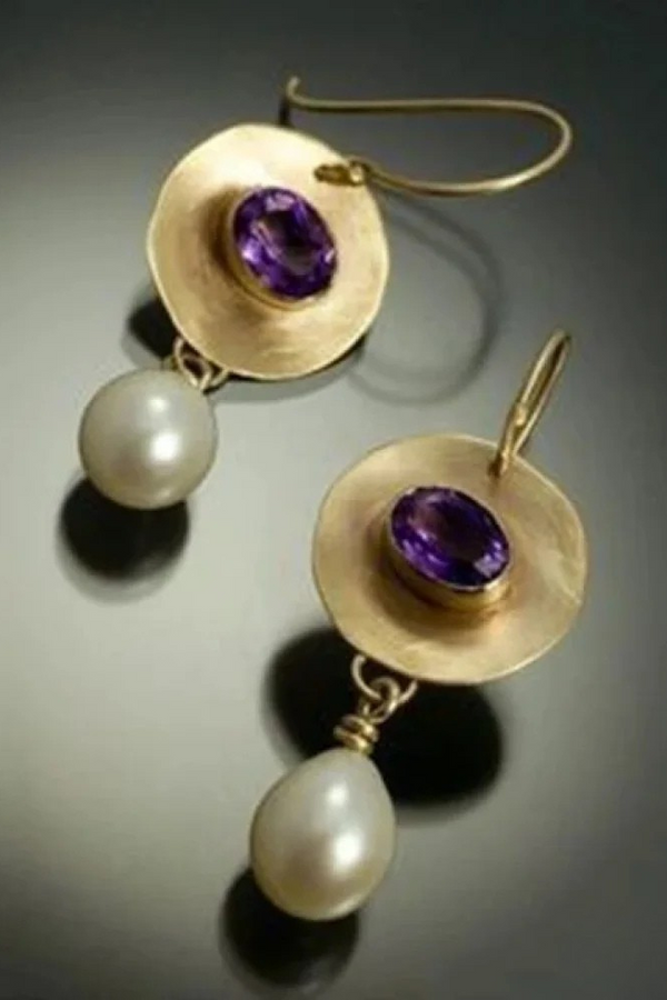 Orecchini Vintage Dorati con Zirconi Viola e Perle