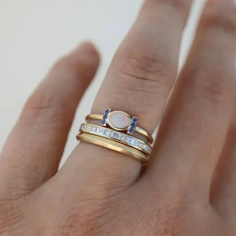 Anello Vintage in Opale Dorato