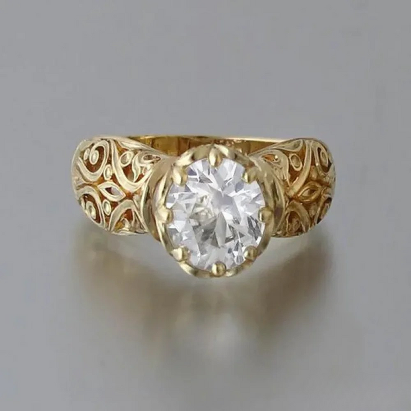 Anello elegante con zirconia bianca