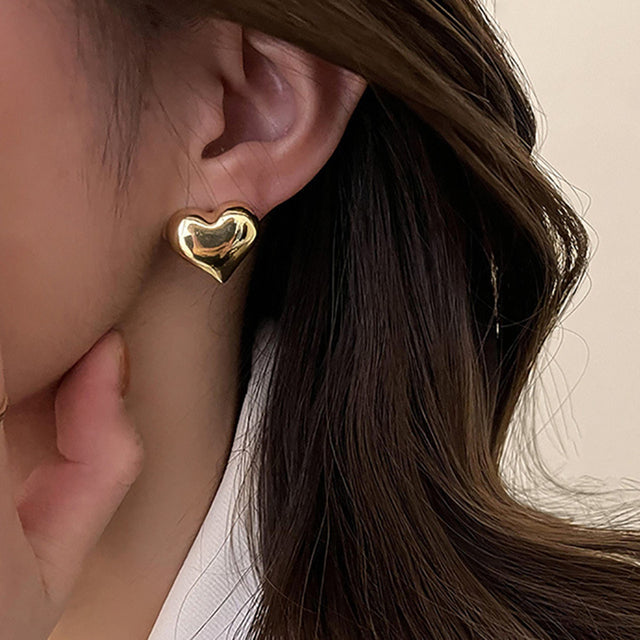 Orecchini a forma di cuore eleganti