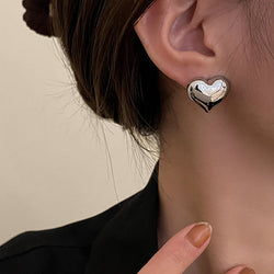 Orecchini a forma di cuore eleganti