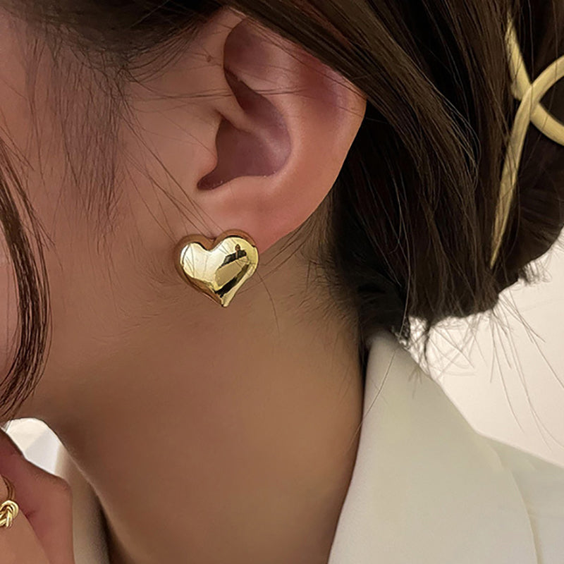 Orecchini a forma di cuore eleganti
