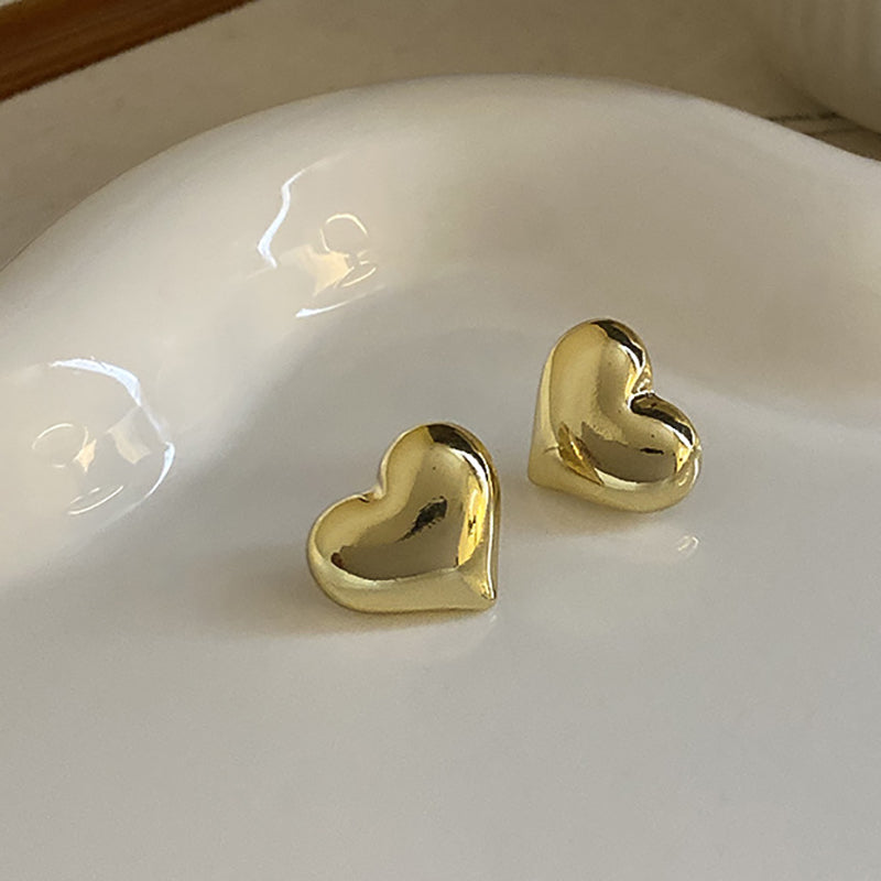 Orecchini a forma di cuore eleganti