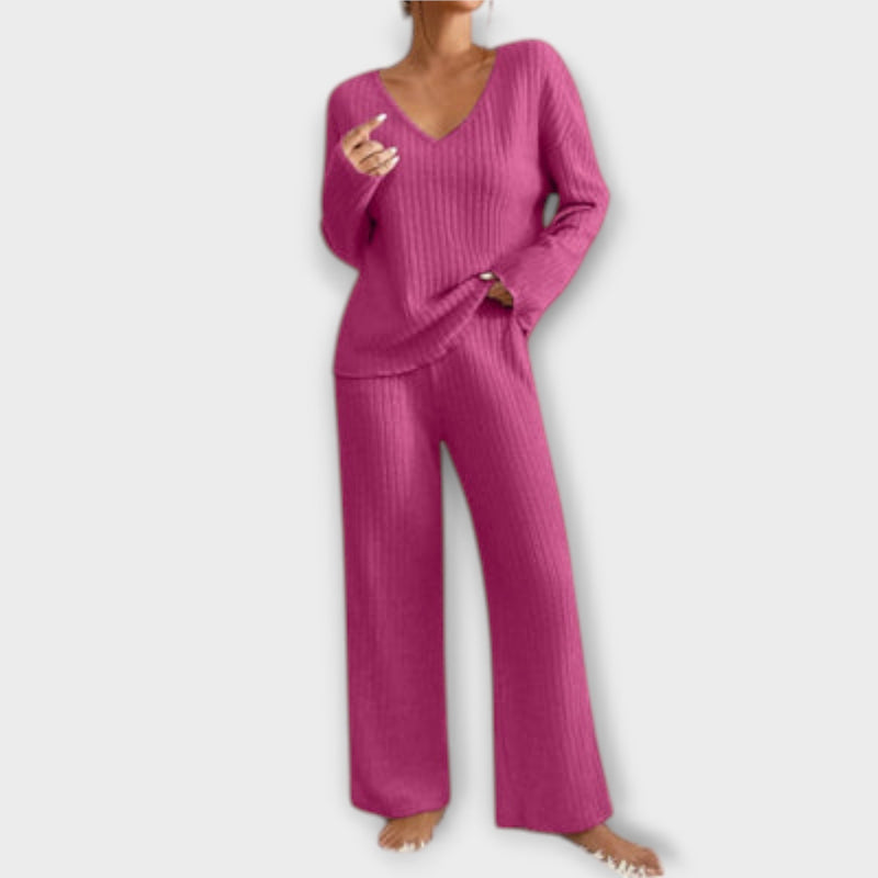 Kathy - Completo di Due Pezzi Accogliente