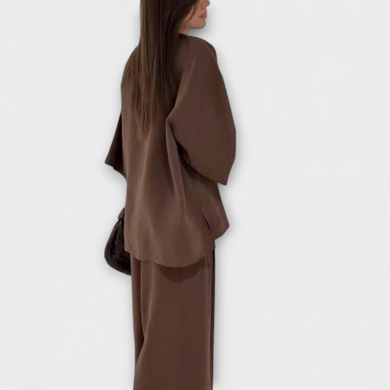 Jacqueline - Completo Casual con Top a Scollatura a V e Pantaloni