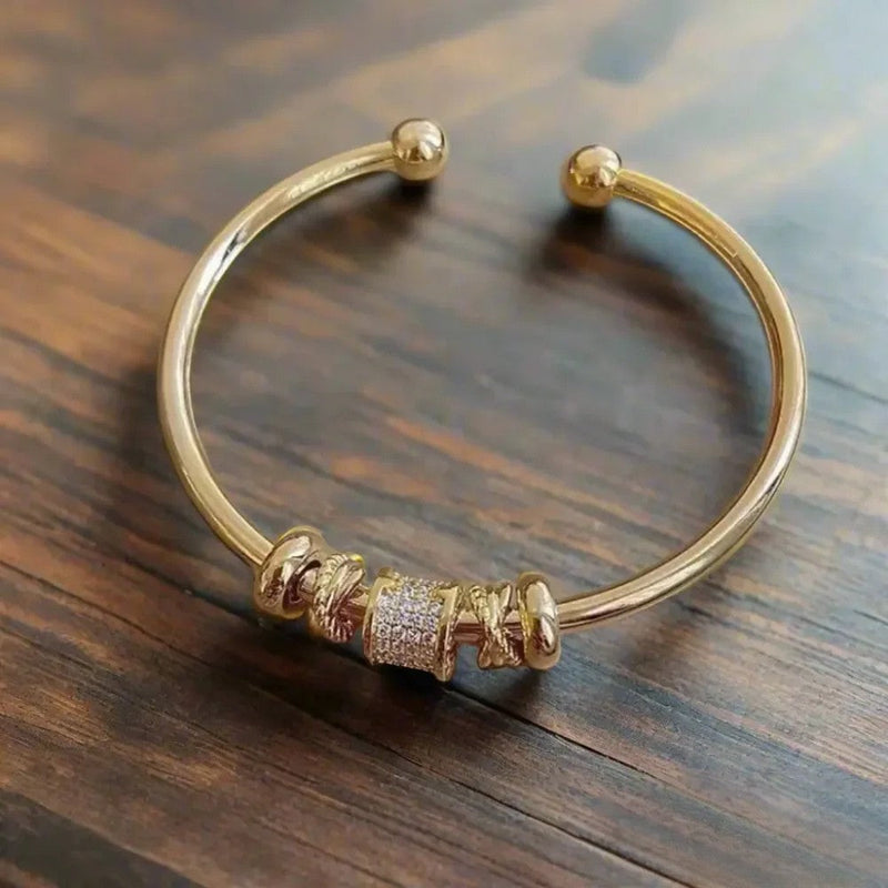 Bracciale regolabile con pendenti