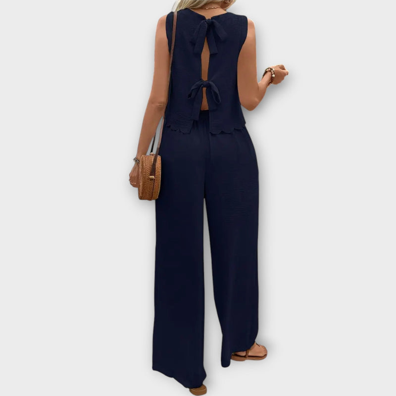 Valeria - Gilet con bordo di petali e pantaloni lunghi