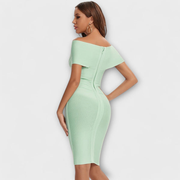 Elegante vestito con scollo a V