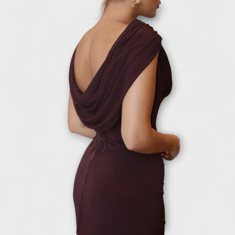 Elara - Elegante abito da sera maxi marrone con scollo drappeggiato