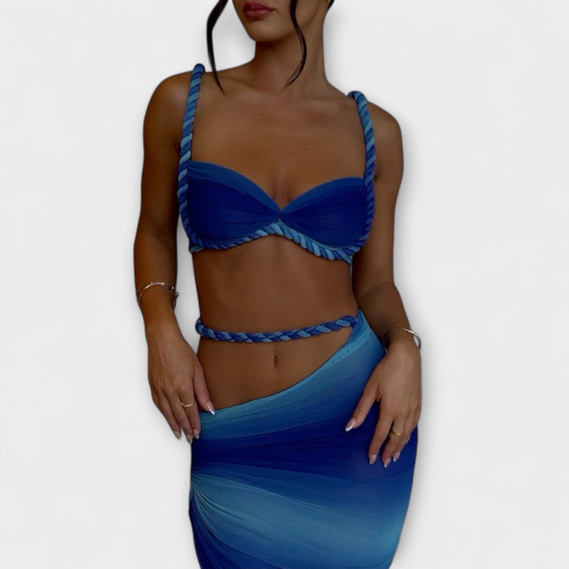 Jane - Elegante Top Corto con Intreccio in Degradé e Doppia Gonna